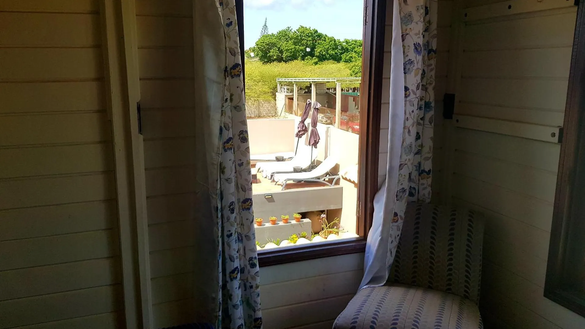 Island House Near Curacao International Airport Cur Hotel Willemstad Guest house